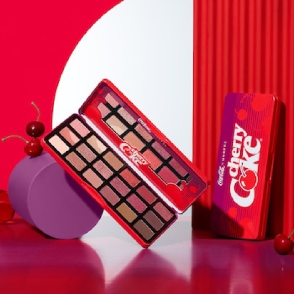 Morphe x Coca-Cola collab palette